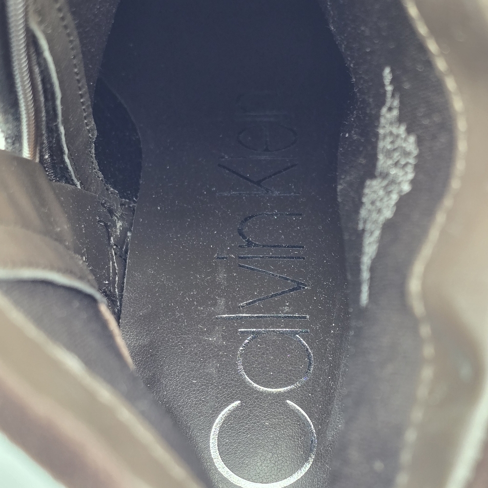 Calvin Klein Uda 2 Faux Suede Heeled Ankle Booties, Chocolate (Brown), Wmns 8.5M - Picture 8 of 16